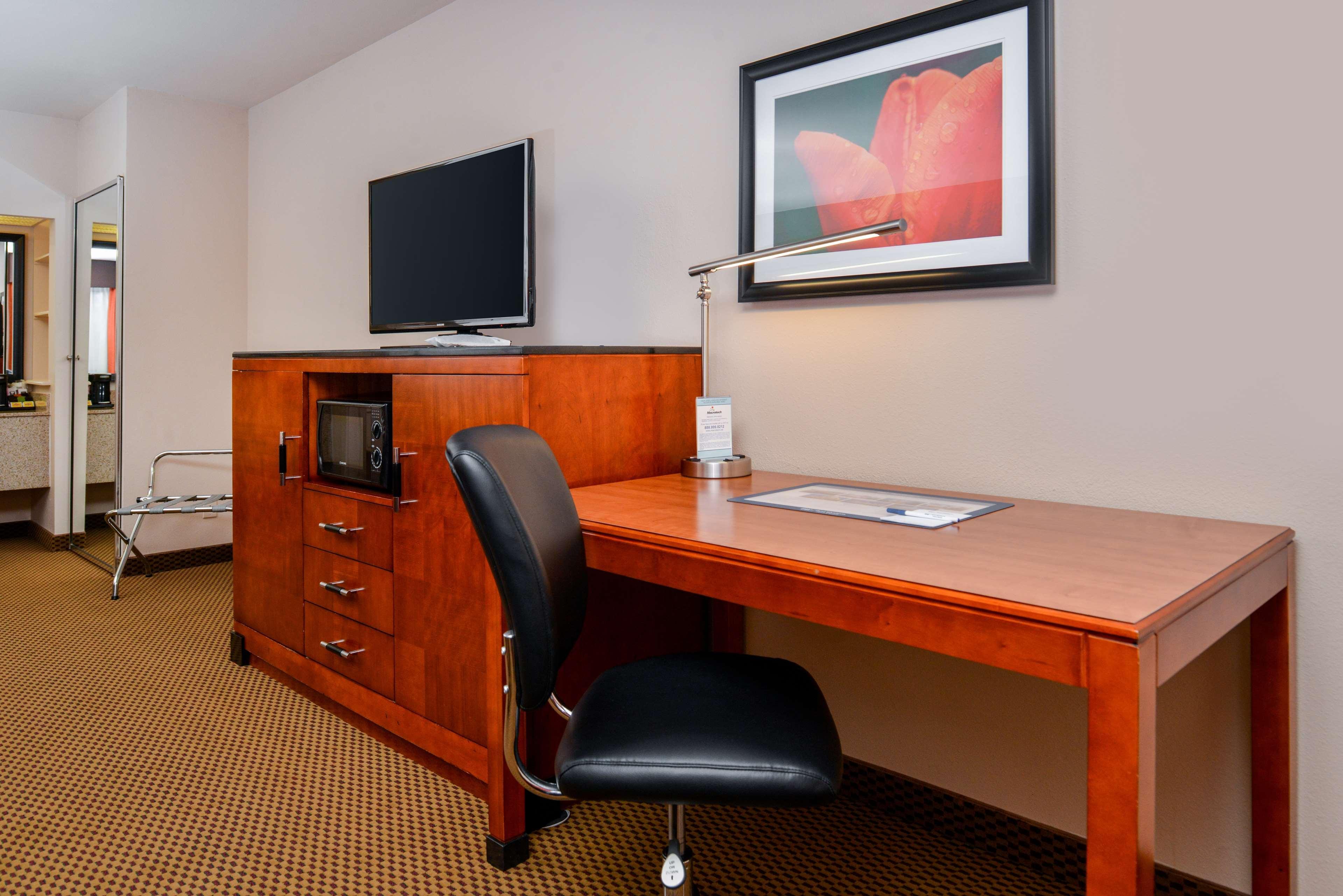 Best Western Executive Inn Hobbs Bagian luar foto
