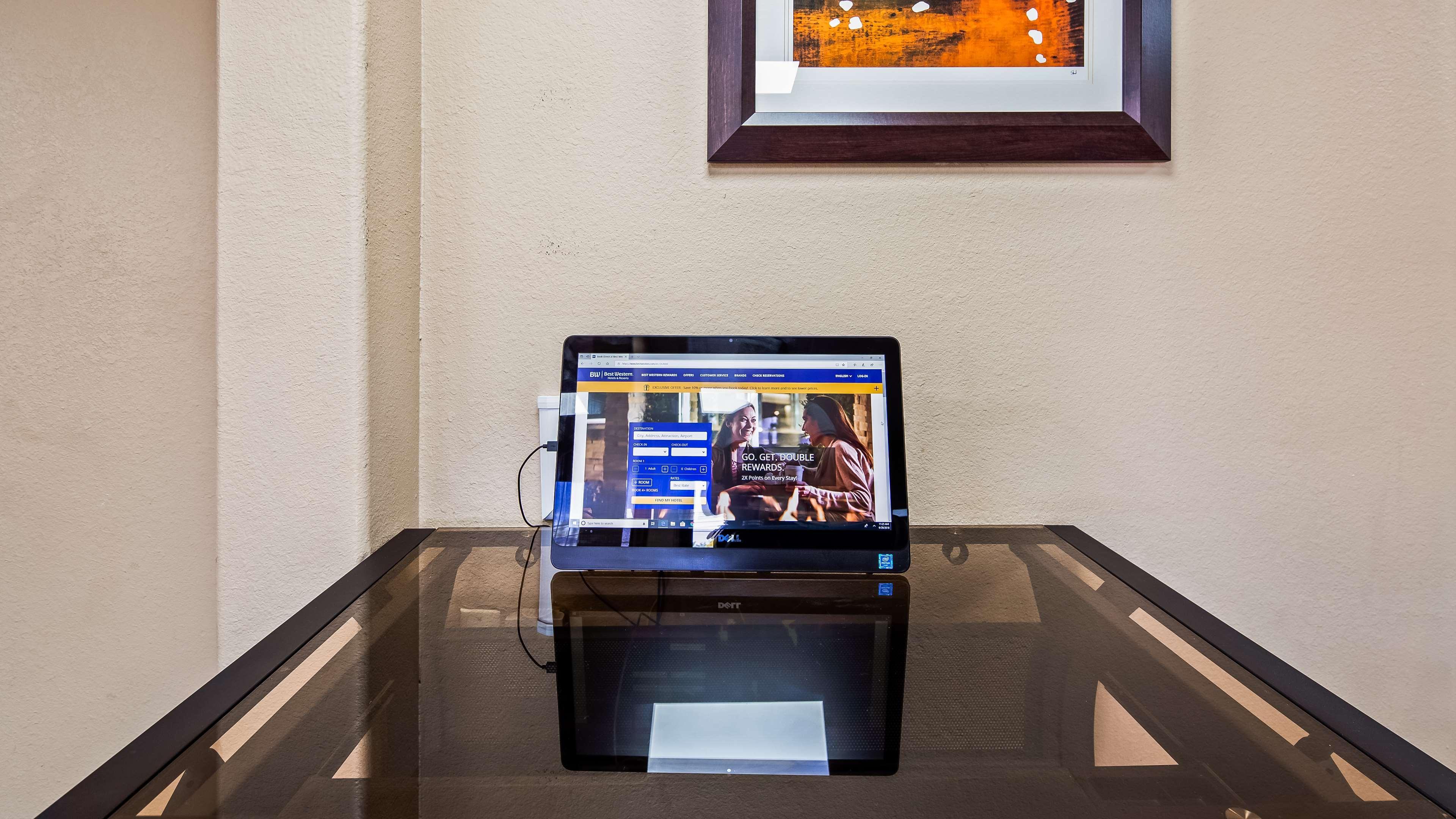 Best Western Executive Inn Hobbs Bagian luar foto
